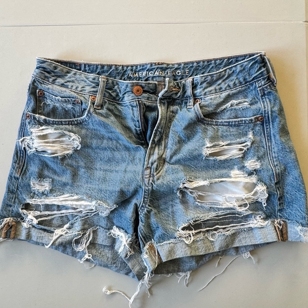 American Eagle Tomgirl Denim Shorts | Size 8